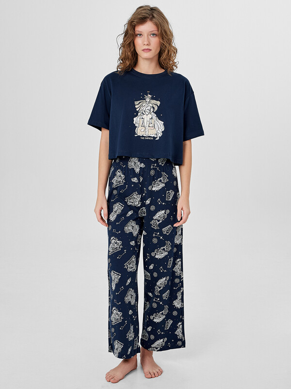 КОМПЛЕКТ ЖЕНСКИЙ (ФУТБОЛКА, БРИДЖИ) 592444