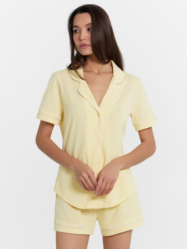 КОМПЛЕКТ ЖЕНСКИЙ (ЖАКЕТ, ШОРТЫ) 592478