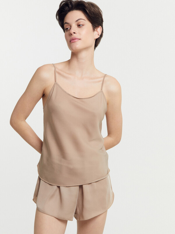 КОМПЛЕКТ ЖЕНСКИЙ (ТОП, ШОРТЫ) 592525