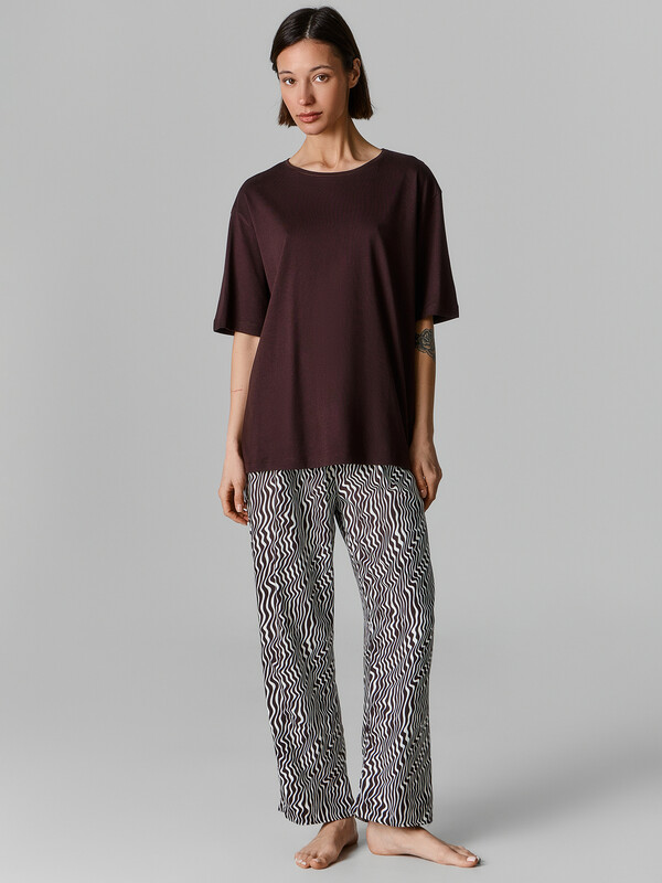 КОМПЛЕКТ ЖЕНСКИЙ (ФУТБОЛКА, БРИДЖИ) 592541