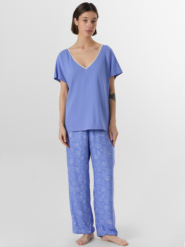 КОМПЛЕКТ ЖЕНСКИЙ (ФУТБОЛКА, БРИДЖИ) 592545