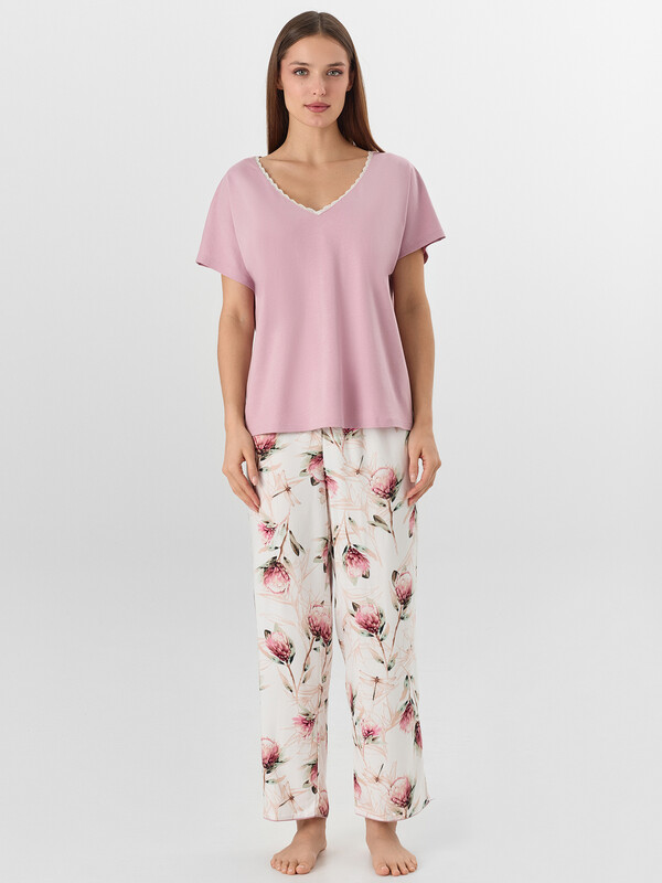 КОМПЛЕКТ ЖЕНСКИЙ (ФУТБОЛКА, БРИДЖИ) 592545