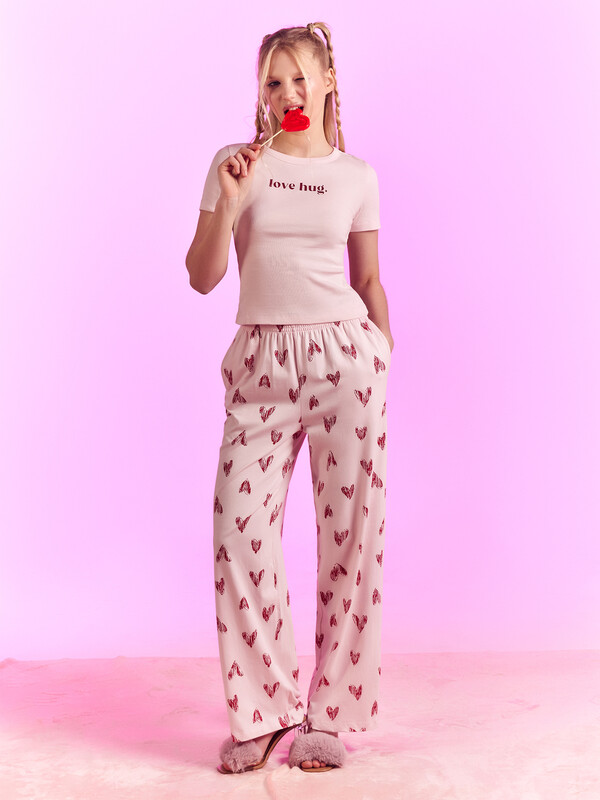 КОМПЛЕКТ ЖЕНСКИЙ (ФУТБОЛКА, БРЮКИ) 592588