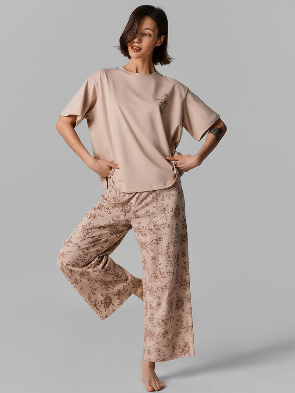 КОМПЛЕКТ ЖЕНСКИЙ (ДЖЕМПЕР, БРИДЖИ) 592600