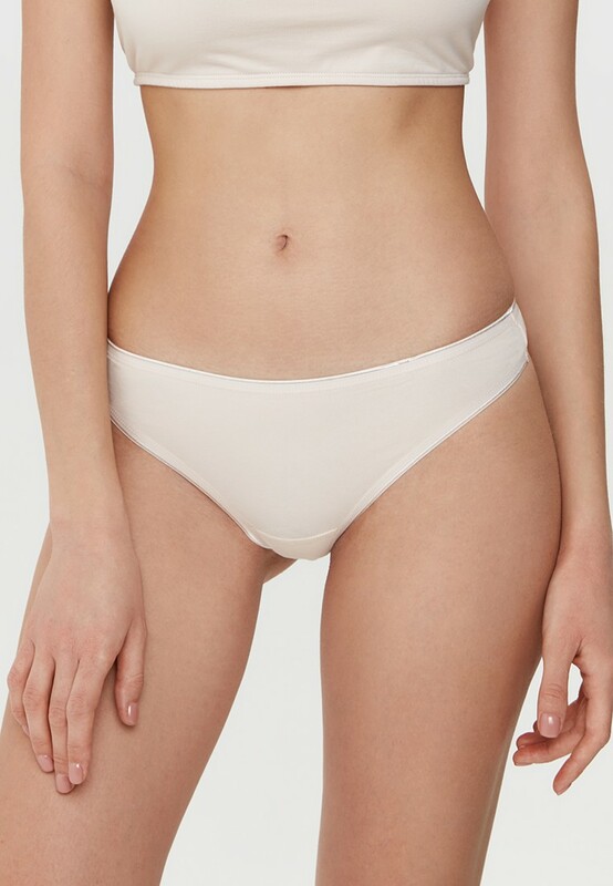 Трусы женские CONTE BASIC COLLECTION LST 2000  Трусы "стринг"
