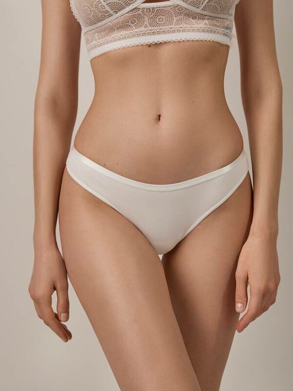 Трусы CONTE LACE TWIST LB 1992 Трусы «бикини» из фактурного кружева и хлопка