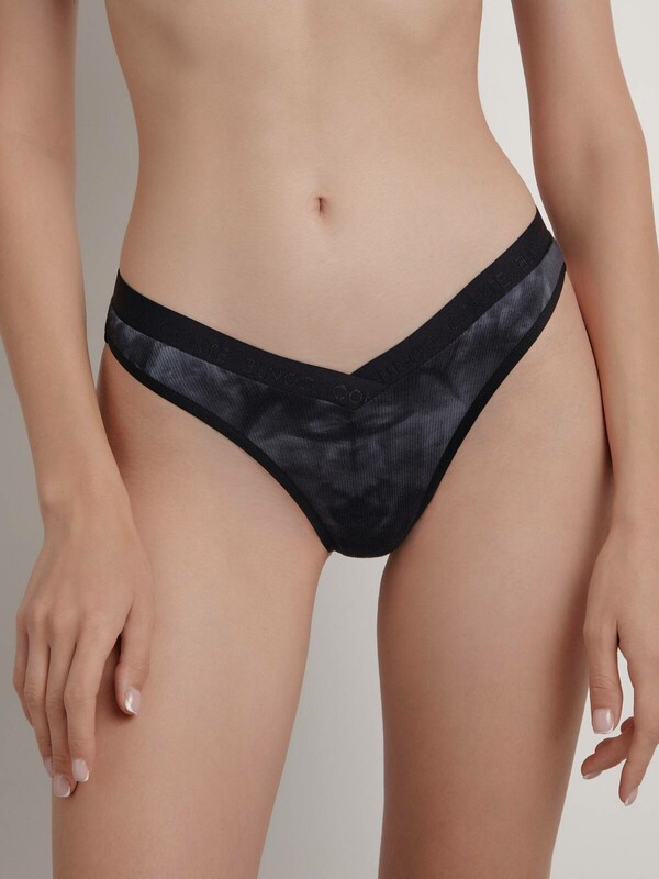 Трусы женские CONTE TIE DYE RIB LBR 2210 Трусы «бразилиана» с V-образной линией талии