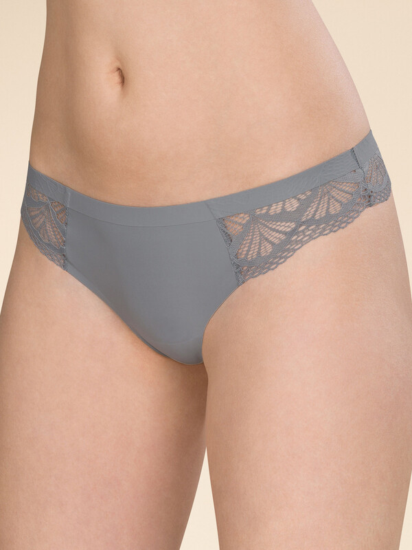 Трусы женские