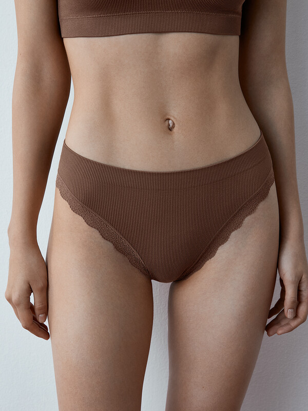 Слипы-альте бесшовные Слипы-альте бесшовные Mi 2241S French Chic Slip Alto, PA