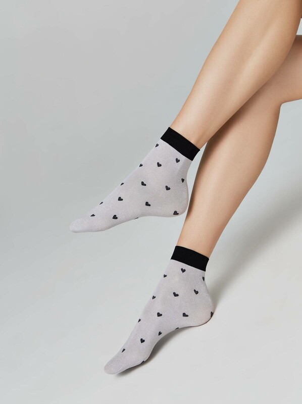 Полиамидные CONTE FANTASY Сияющие носки с объемными рисунками «Hearts»