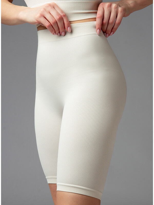 Женские шорты