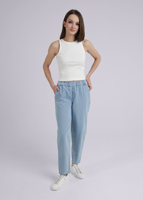 Джинсы женские