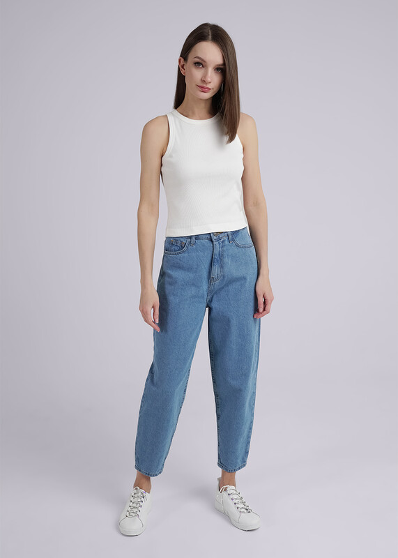 Джинсы женские