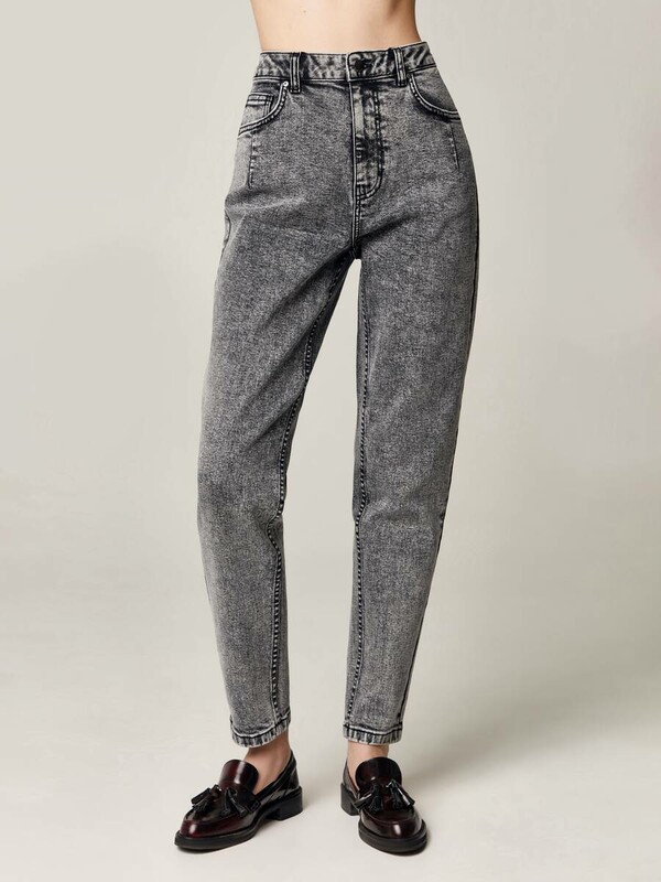 Mom CONTE CON-516 Джинсы mom с вытачками по карманам