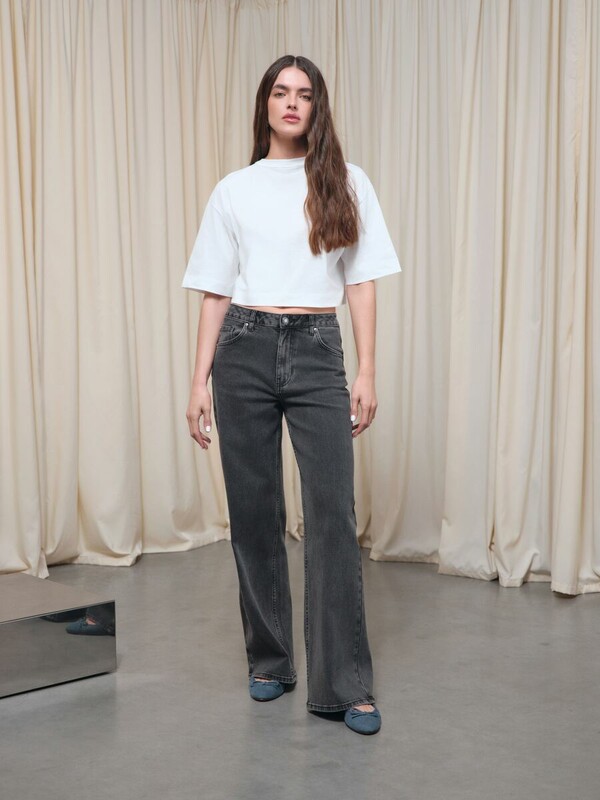 Актуальная коллекция CONTE CON-802 Чёрные джинсы wide leg с эффектом потёртостей и двойными шлёвками