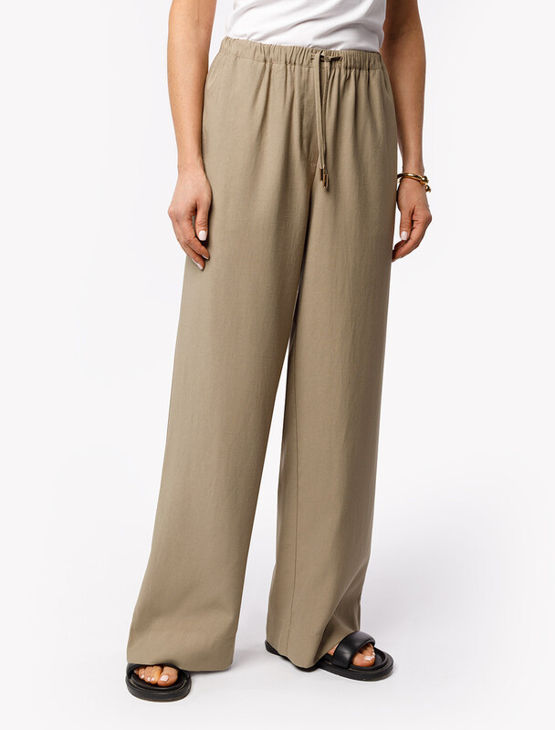 Свободные брюки из плотного лиоцелла на резинке