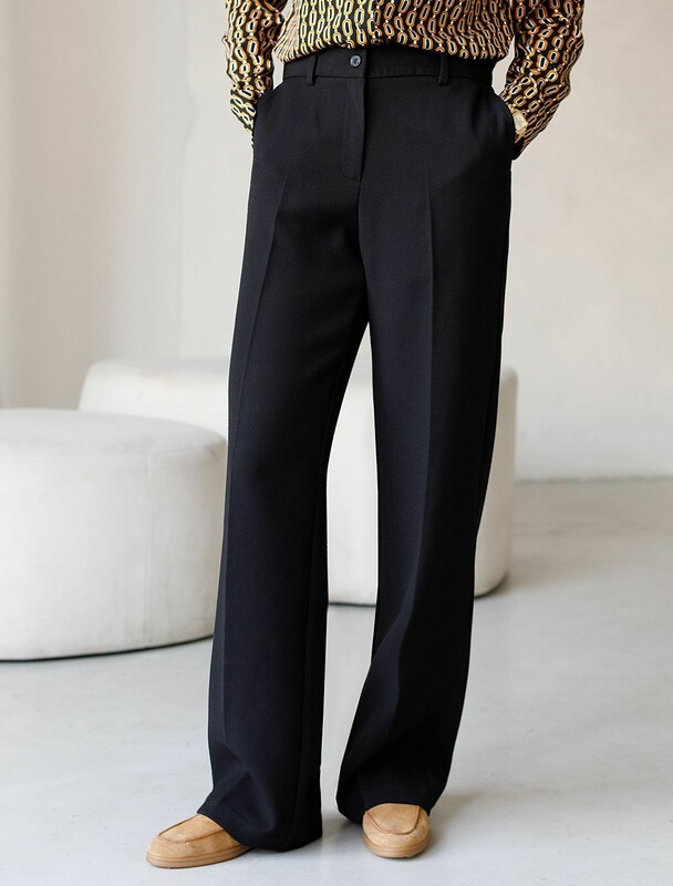 Прямые брюки из джерси на резинке сзади