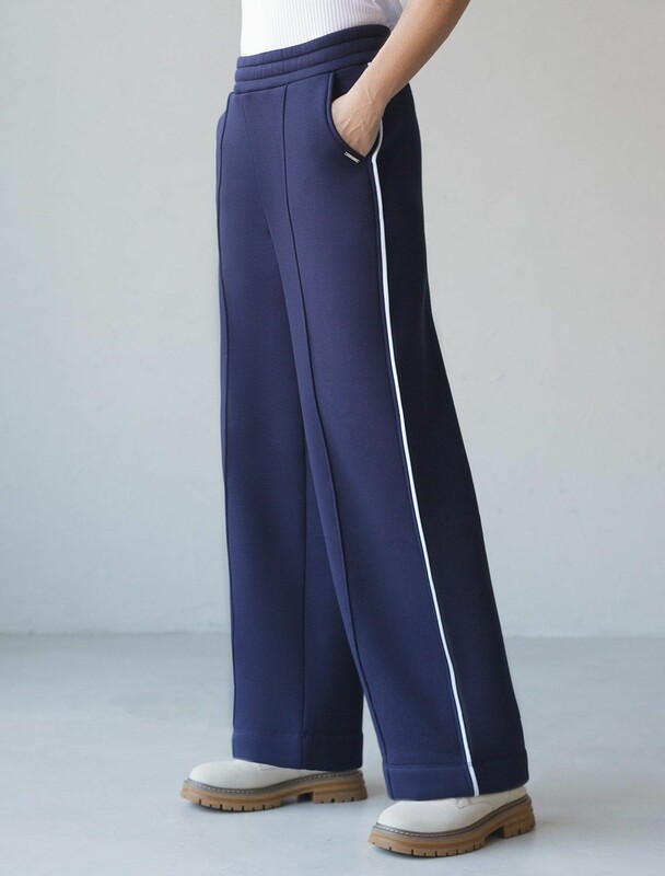 Теплые прямые брюки из эластичного футера трехнитки с начесом