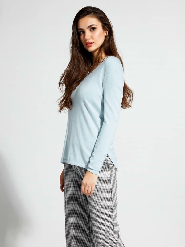 Джемпер женский CONTE Удлиненный вязаный пуловер с разрезами по бокам LDK 056