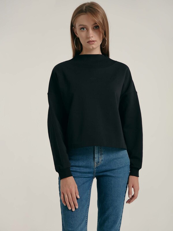 Джемпер женский CONTE Свитшот из термохлопка с широкой горловиной и вышивкой LD 1379