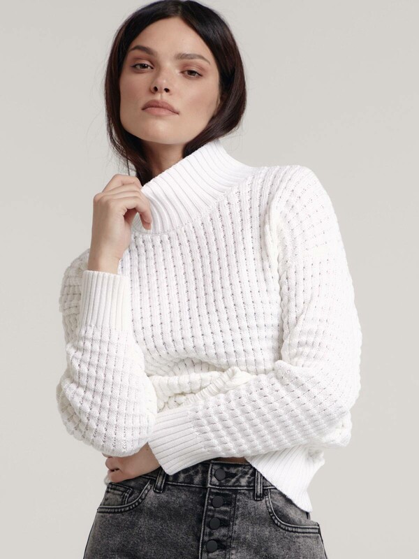 Джемпер женский CONTE LDK220 Джемпер объемного силуэта с воротником-стойкой