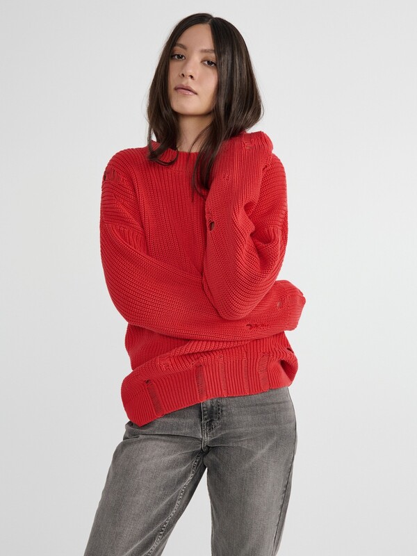 Вязаные джемперы CONTE Джемпер объёмного силуэта из хлопка с имитацией разрывов LDK 2395