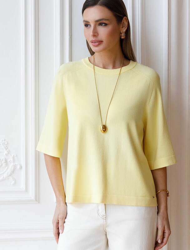 Свободный джемпер с рукавом 3/4 тонкой вязки из вискозы