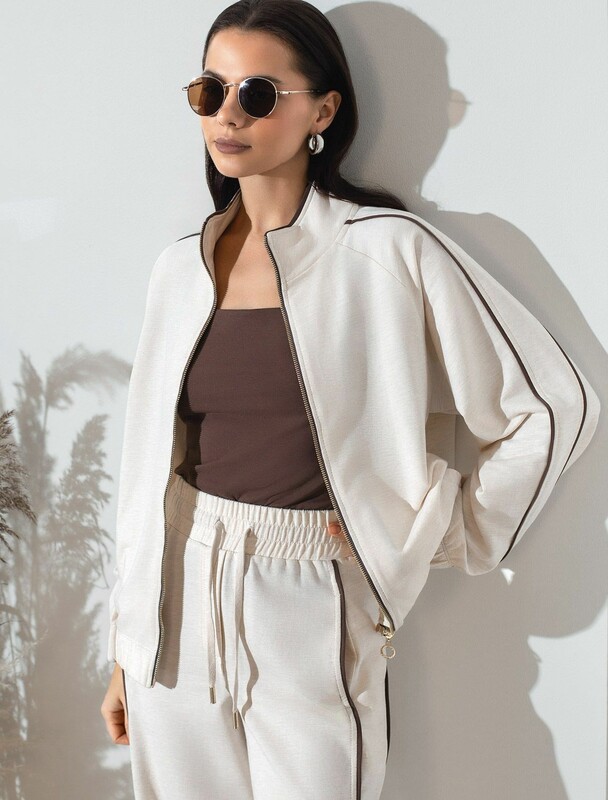 Свободный бомбер с лампасами на молнии из петельчатого футера двухнитки с эластаном