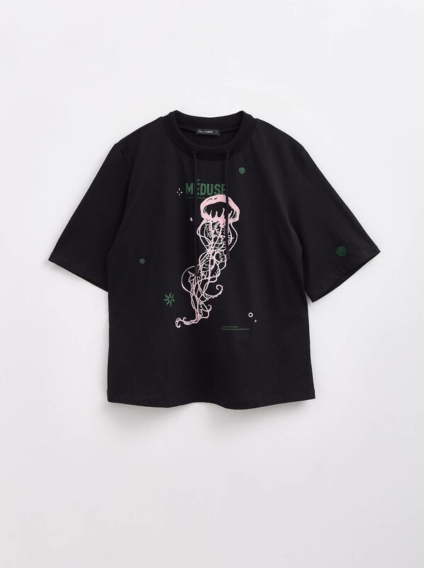 Футболки CONTE LD 1783 Oversize-футболка со шнуровкой «Méduse»