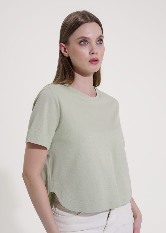 Футболка женская