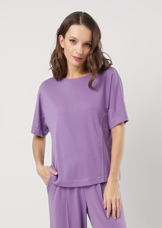 Футболка женская