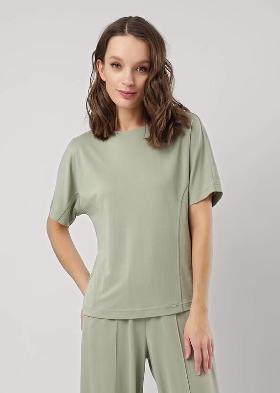 Футболка женская