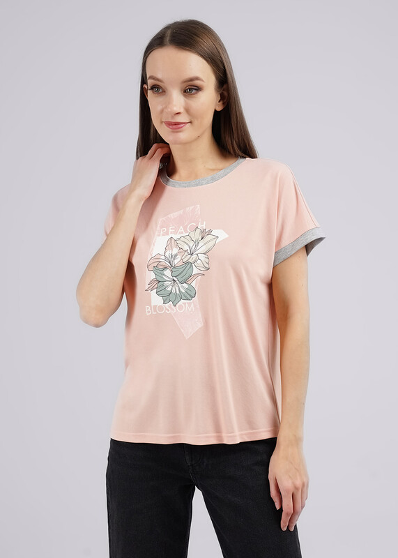 Футболка женская