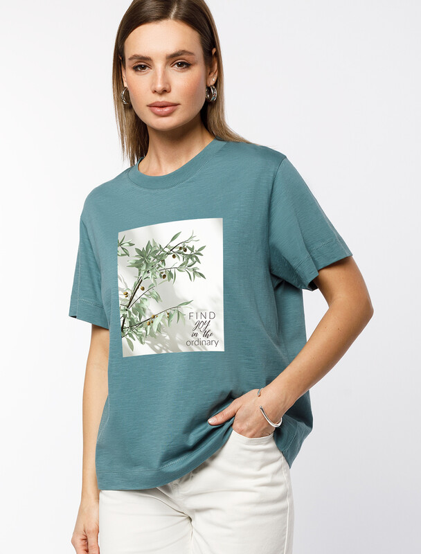 Футболка из фактурного полотна с авторским принтом