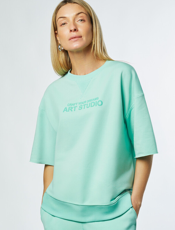 Футболка из тонкого премиального футера с эластаном