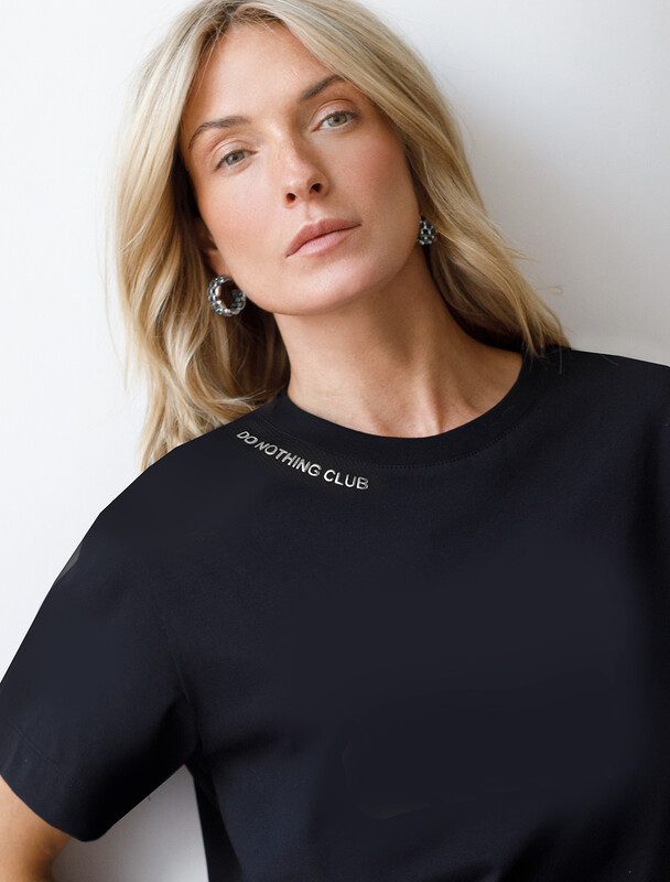 Футболка из премиального хлопка с принтом фольгой