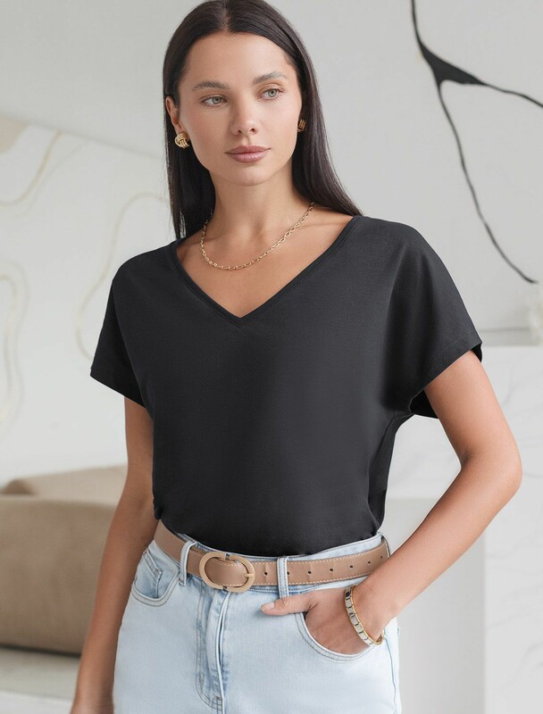 Футболка с V-вырезом и цельнокроеным рукавом из премиального хлопка