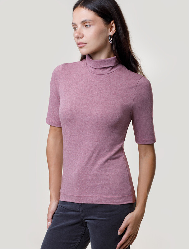 Футболка из плотного трикотажа с плетением риб 1*1