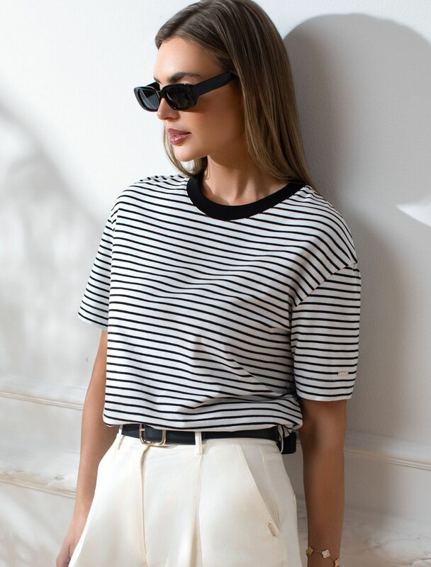 Свободная футболка из премиального хлопка с эластаном