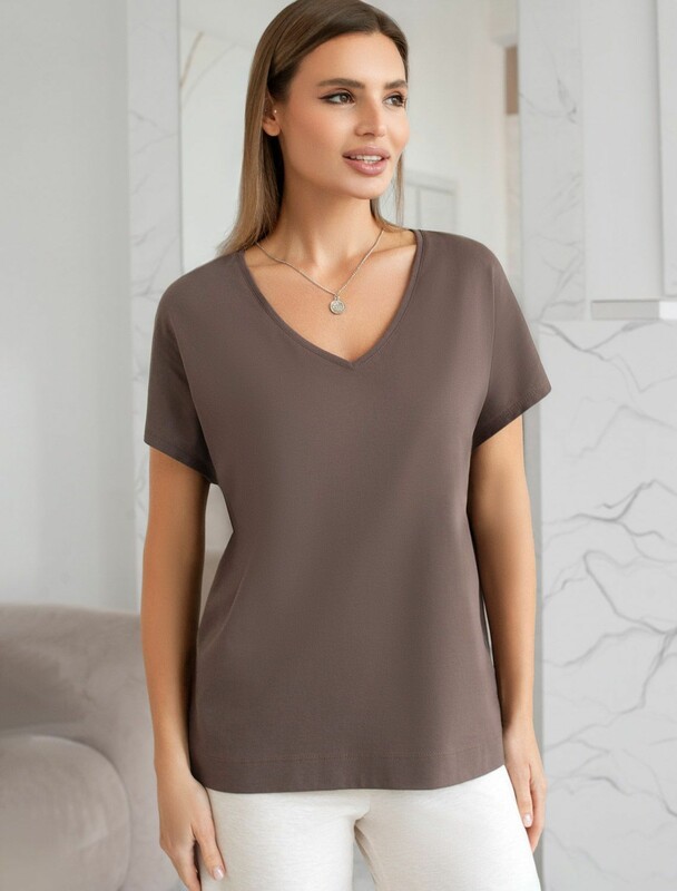 Свободная футболка с V-вырезом и цельнокроеным рукавом из 100% хлопка с принтом