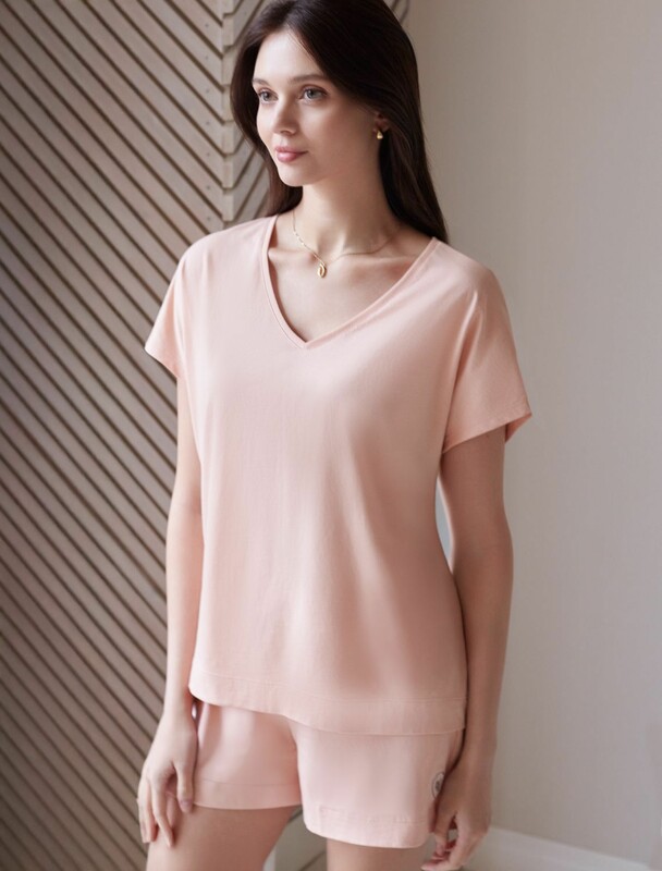 Свободная футболка с V-вырезом и цельнокроеным рукавом из 100% хлопка с принтом