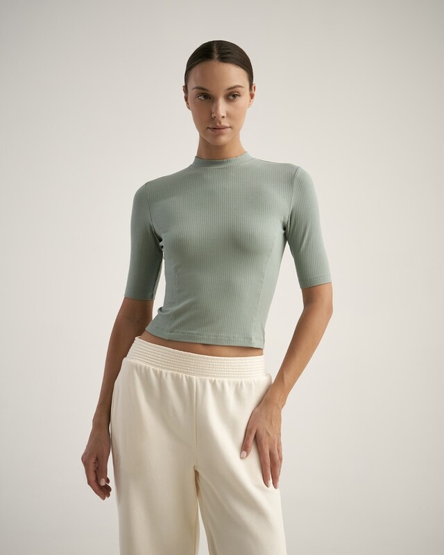 Футболка:жен. МОДЕЛЬ 33