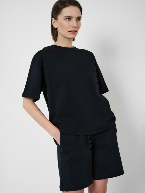 Комплект трикотажный для женщин: фуфайка (футболка), шорты