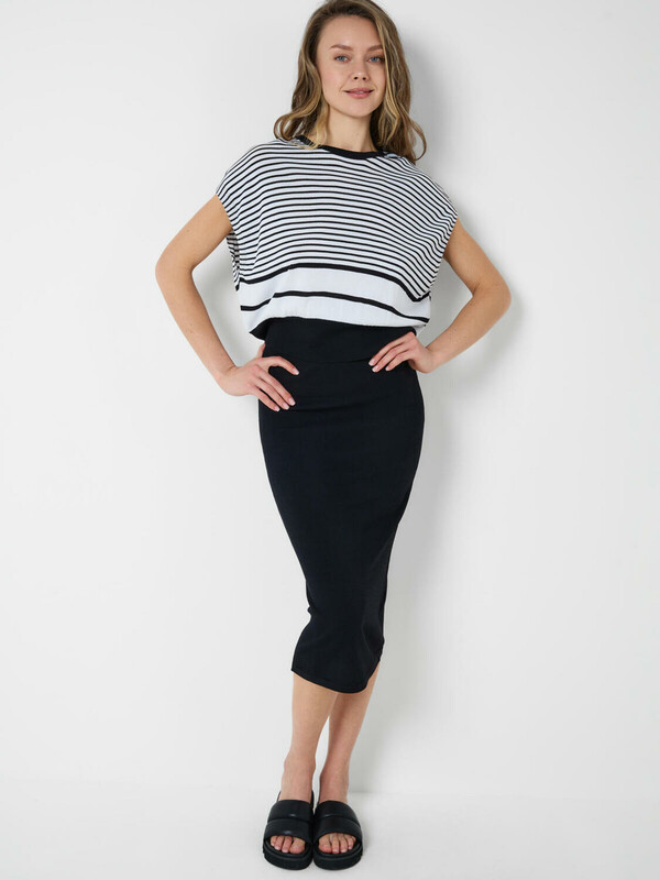 Комплект трикотажный для женщин: джемпер, юбка