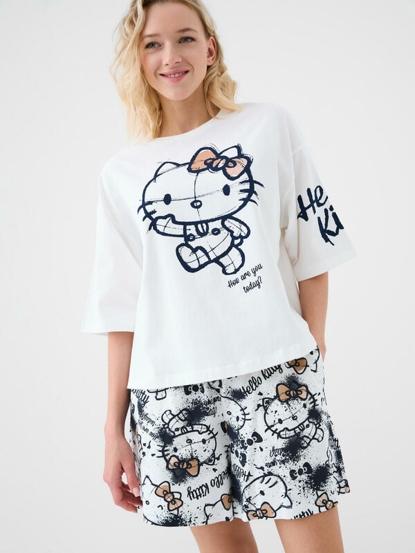 Комплект трикотажный для женщин: фуфайка (футболка), шорты