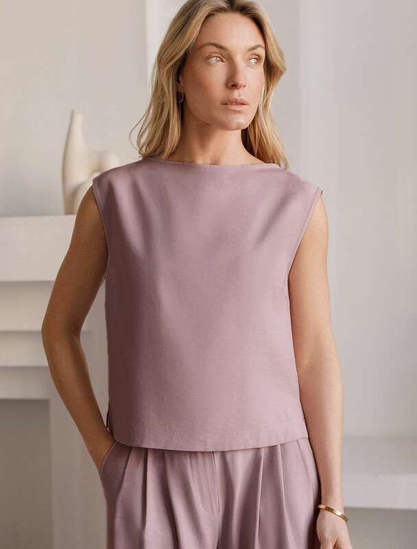 Топ c вырезом лодочка из плотного лиоцелла