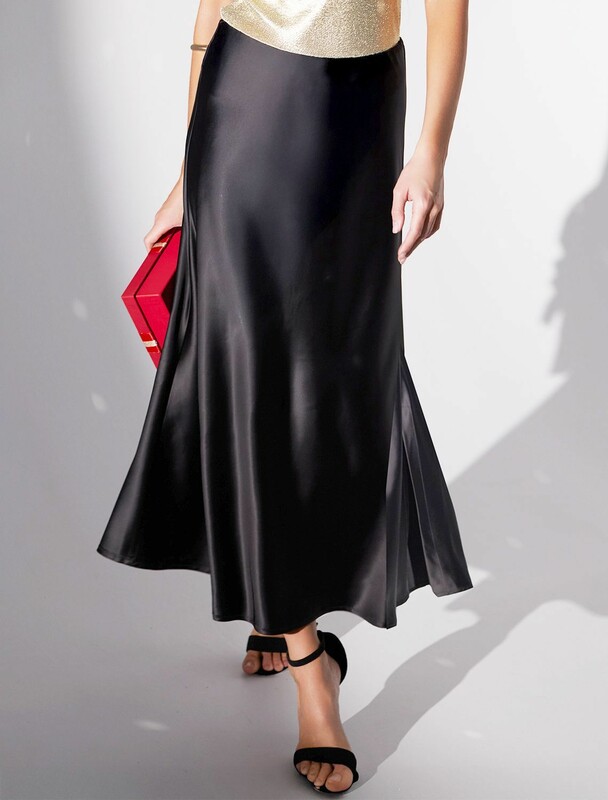 Юбка миди с разрезом из струящегося плотного сатина
