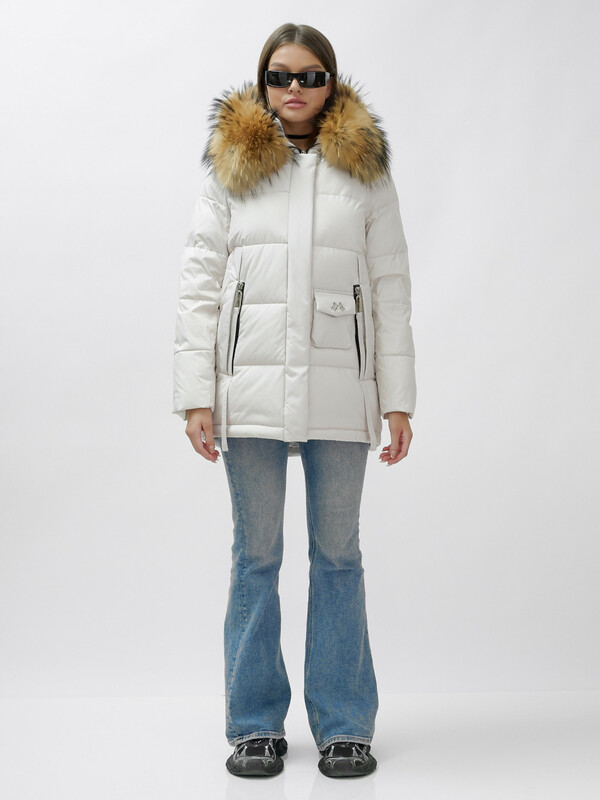 Куртка женская зимняя с мехом енот премиум класса светло-бежевого цвета 3215SB