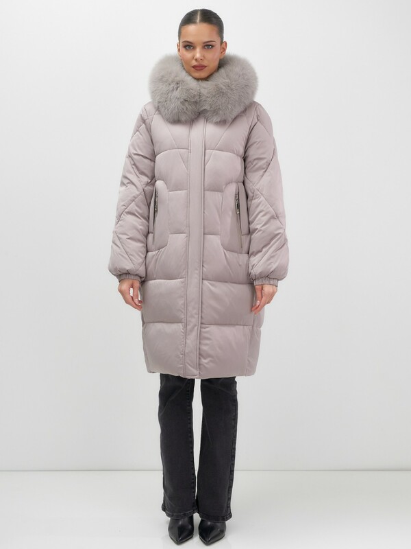 Пальто зимнее утепленное с мехом и капюшоном тренд светло-коричневого цвета 7629SK