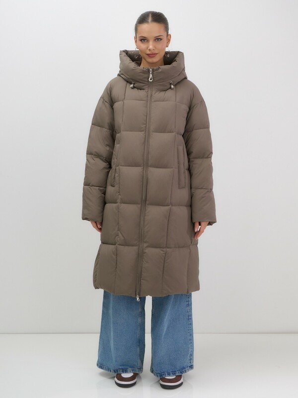 Пальто зимнее утепленное с капюшоном женское светло-коричневого цвета 7741SK